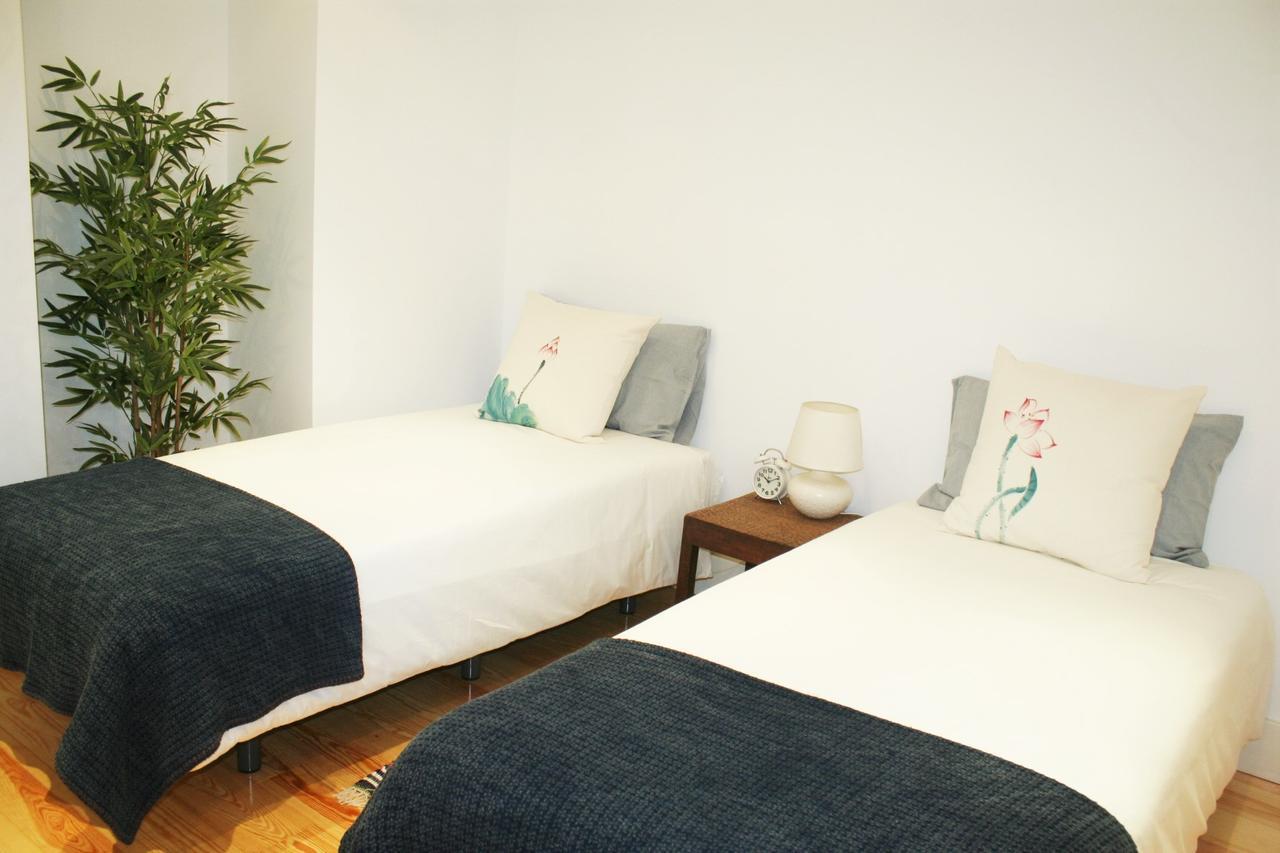 Charming Estoril Apt Beach 5 Min Walk Buitenkant foto